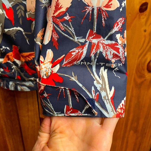 NWOT Columbia Wind Breaker - Picture 6 of 8